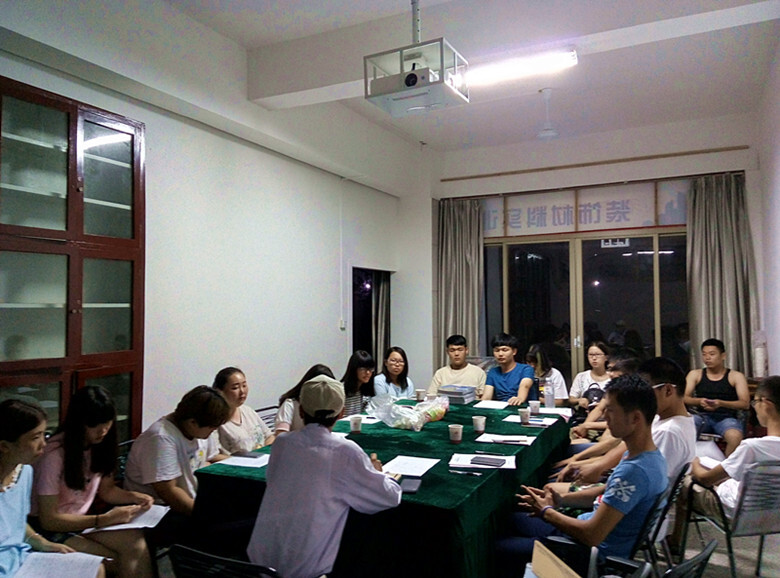 20160908晚健康学院新生见面会1_副本.jpg